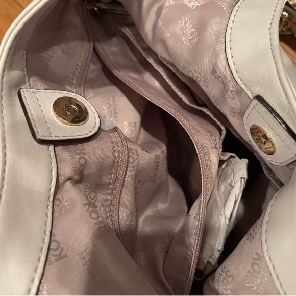 Michael Kors Cream Shoulder Bag with Gold Accents - Picture 10 of 16